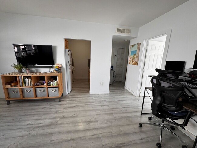 property at 344 Meridian Ave