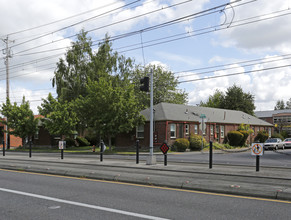 4702-4718 N Interstate Ave in Portland, OR - Building Photo - Building Photo