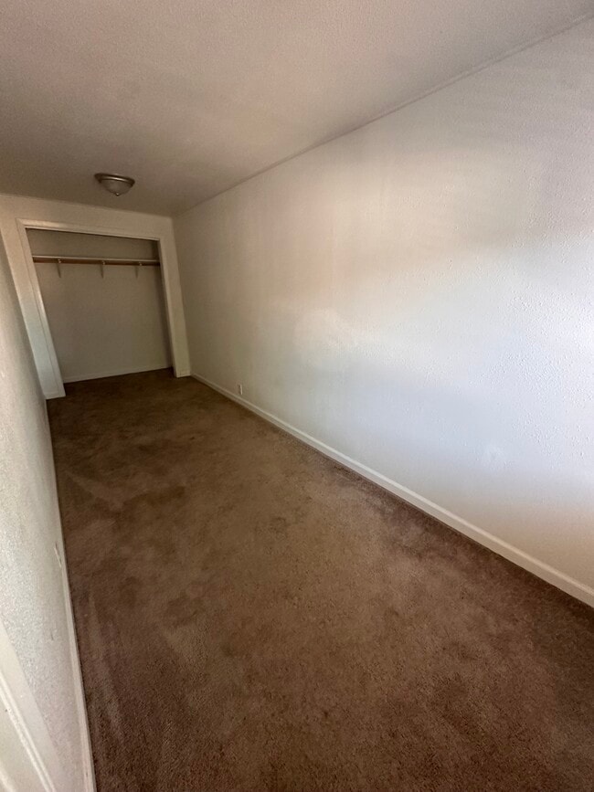 2418 Central Ave in Dubuque, IA - Building Photo - Building Photo