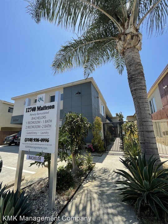 12740 Matteson Ave in Los Angeles, CA - Building Photo