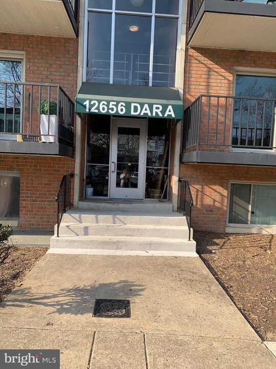 12656 Dara Dr in Woodbridge, VA - Building Photo