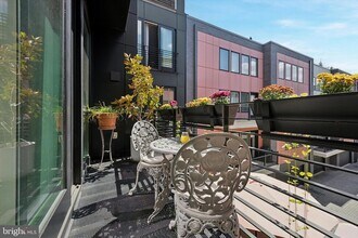 620 N 3rd St, Unit 3B in Philadelphia, PA - Building Photo - Building Photo