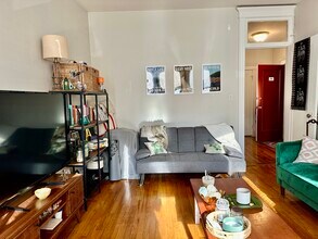 2 Ayr Rd in Boston, MA - Building Photo - Building Photo