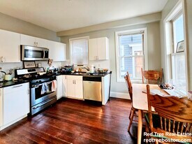 23 Evergreen St in Boston, MA - Building Photo