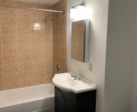 61 Park Dr, Unit A in Boston, MA - Building Photo - Building Photo