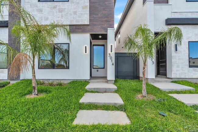 8218 Casa Verde Rd in Laredo, TX - Building Photo - Building Photo