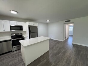 4160 21st St in Lauderdale Lakes, FL - Building Photo - Building Photo