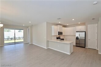 1264 Enbrook Lp in Naples, FL - Building Photo - Building Photo