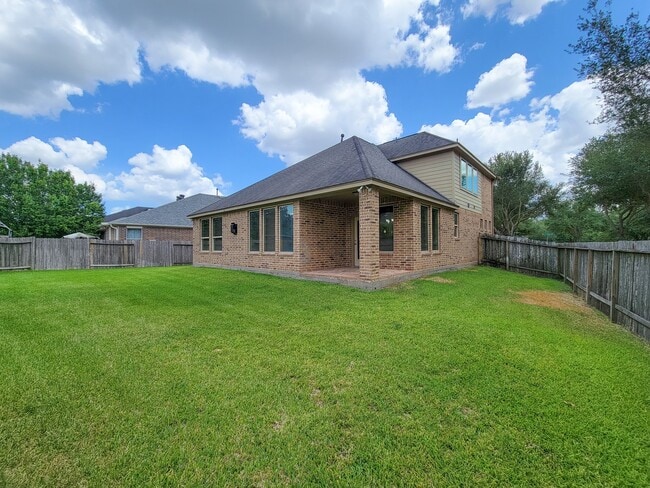 property at 2814 Bay Springs View