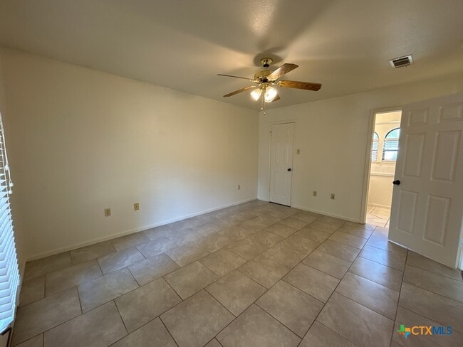 3820 Water Oak Dr