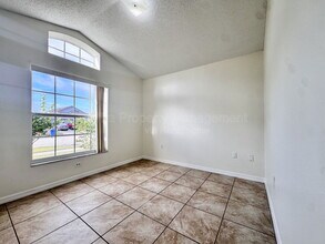 4521 Declaration Dr in Kissimmee, FL - Building Photo - Building Photo