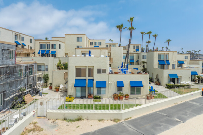 The Huntington Pacific in Huntington Beach, CA - Building Photo - Building Photo