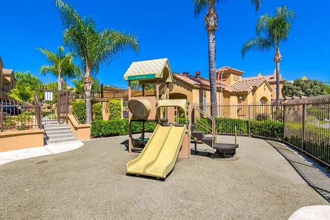 13 Silverwind in Aliso Viejo, CA - Building Photo - Building Photo