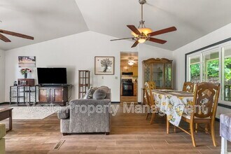 857 Reems Creek Rd in Weaverville, NC - Building Photo - Building Photo
