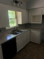 711 E 52nd Pl N in Tulsa, OK - Building Photo