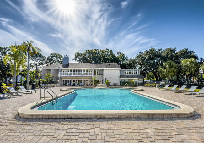 The Breyley Apartments in Clearwater, FL - Foto de edificio - Building Photo