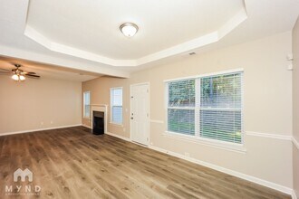 5805 Little River Rd in Atlanta, GA - Foto de edificio - Building Photo