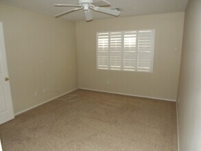1622 Aspen Meadows Dr in Henderson, NV - Building Photo - Building Photo