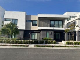 2167 Flight Wy in Tustin, CA - Building Photo