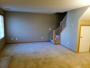 1534 Praha St SE in New Prague, MN - Building Photo - Building Photo