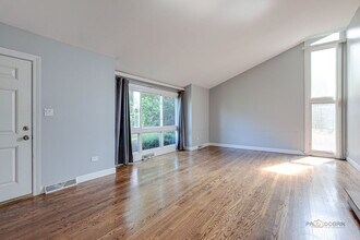 1115 Shermer Rd in Northbrook, IL - Building Photo - Building Photo