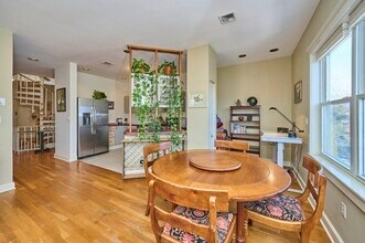 118 Trowbridge St, Unit 6 in Cambridge, MA - Building Photo - Building Photo