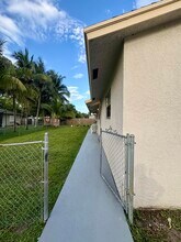 1704 Citation Dr in West Palm Beach, FL - Foto de edificio - Building Photo