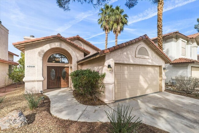 4909 Fiesta Lakes St in Las Vegas, NV - Building Photo - Building Photo