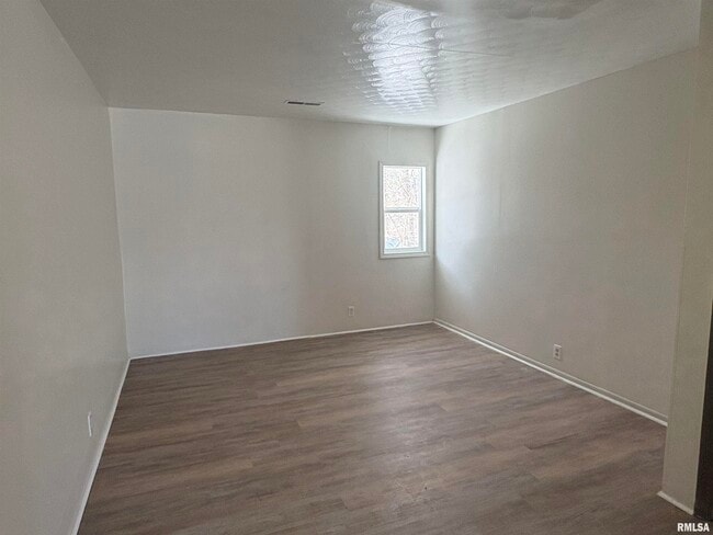 2719 W Radan Ct in West Peoria, IL - Building Photo - Building Photo