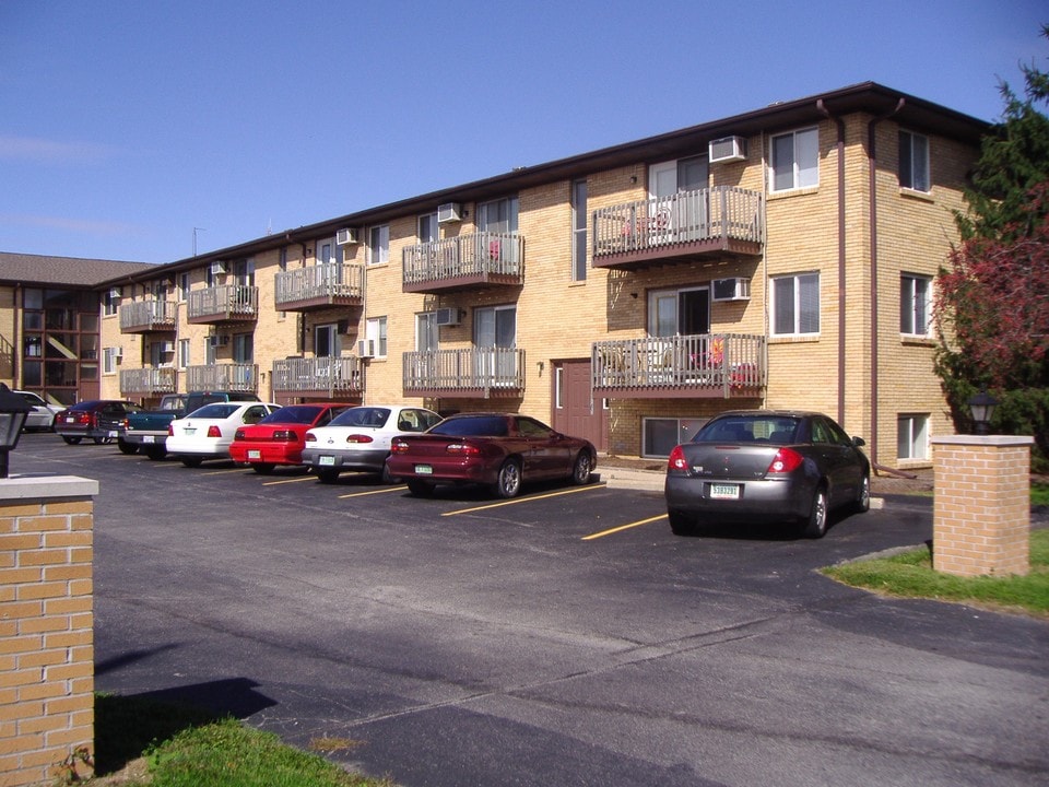 Pine Manor Apartment in West Lafayette, IN - Foto de edificio