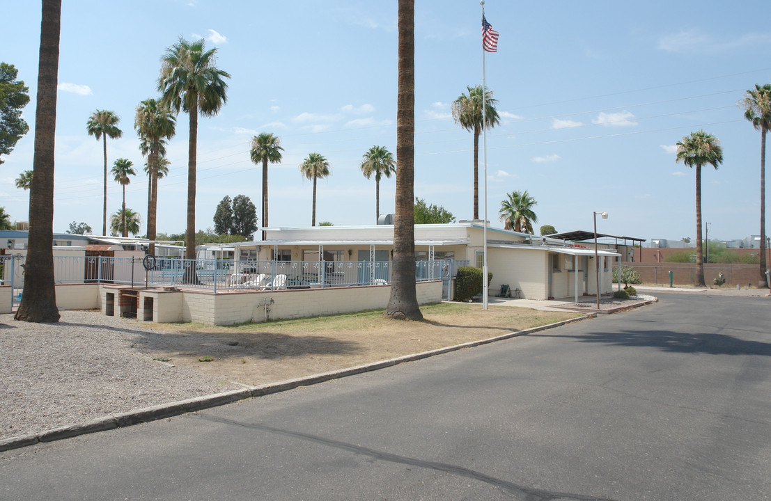 (carousel Ranch) in Tucson, AZ - Building Photo