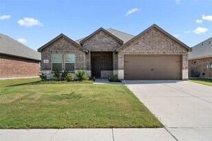 1613 Sunny Grove Dr in Princeton, TX - Building Photo