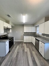 606 Pamela Dr in Baytown, TX - Building Photo - Building Photo