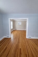 22741 Gregory St in Dearborn, MI - Building Photo - Building Photo