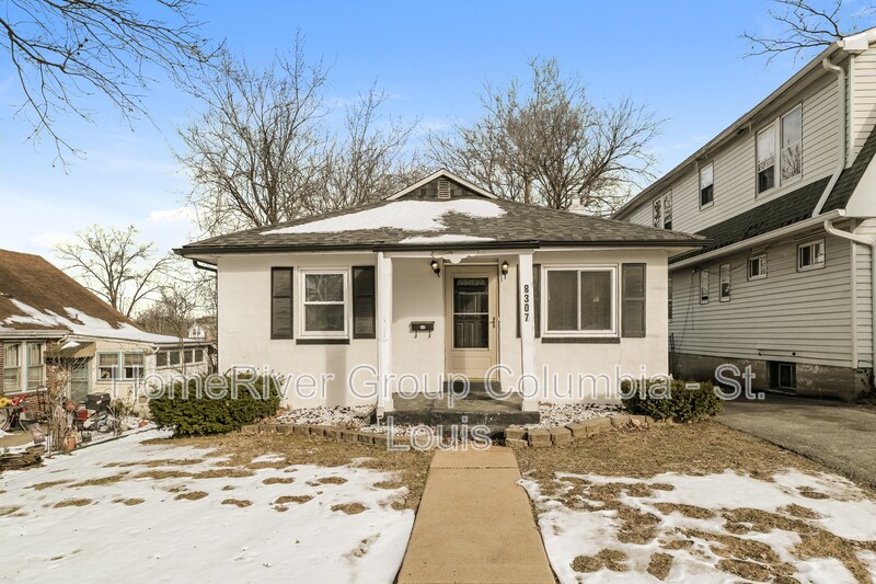 8307 Washington St in St. Louis, MO - Foto de edificio