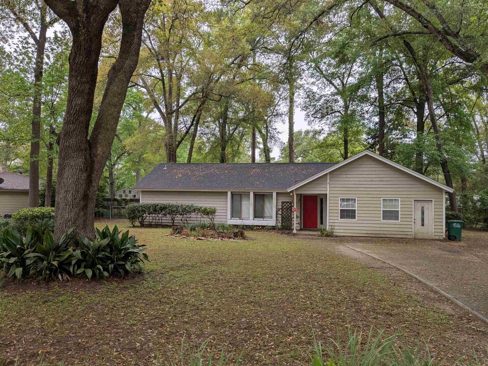 3424 Thresher Dr in Tallahassee, FL - Building Photo