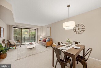 2100 Langston Blvd. in Arlington, VA - Building Photo - Building Photo