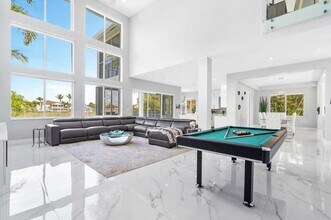 11836 Osprey Point Cir in Wellington, FL - Building Photo - Building Photo