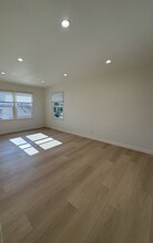 12032 Magnolia Blvd in Valley Village, CA - Building Photo - Building Photo