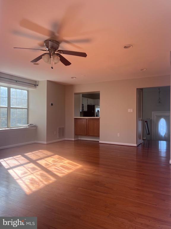 property at 7419 Courtland Cir