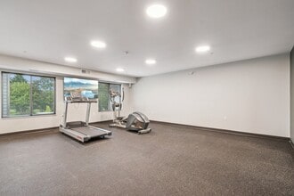 Nex Senior (55+) Apartments in Iowa City, IA - Foto de edificio - Building Photo