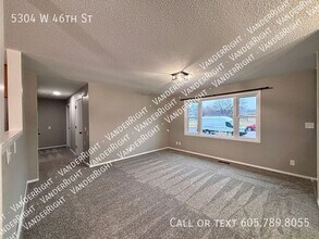 5304 W 46th St in Sioux Falls, SD - Building Photo - Building Photo