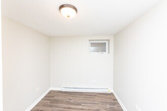 2745 W Gregory St, Unit GDn in Chicago, IL - Building Photo - Building Photo