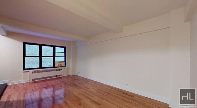 EAST 56 STREET in New York, NY - Building Photo - Building Photo