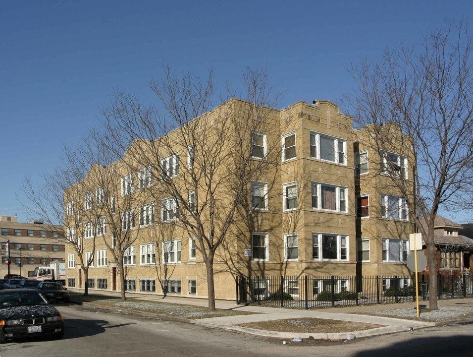 6054 N Troy St in Chicago, IL - Building Photo