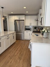 842 Spring Creek Ct in Elk Grove Village, IL - Building Photo - Building Photo