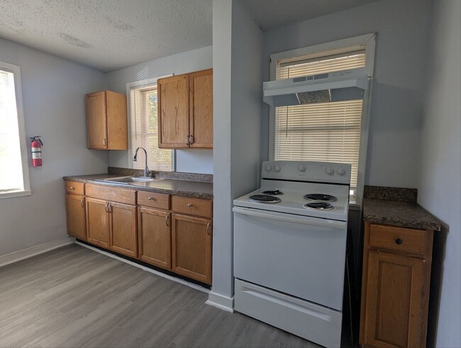 property at 519 E 9th St
