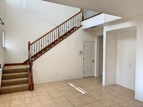 1108 Tocia Ave in Vacaville, CA - Building Photo - Building Photo