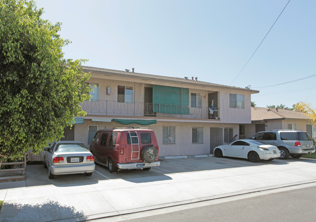 4301 E 60th St in Huntington Park, CA - Building Photo - Building Photo