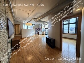 600 Broadway Ave NW in Grand Rapids, MI - Building Photo - Building Photo